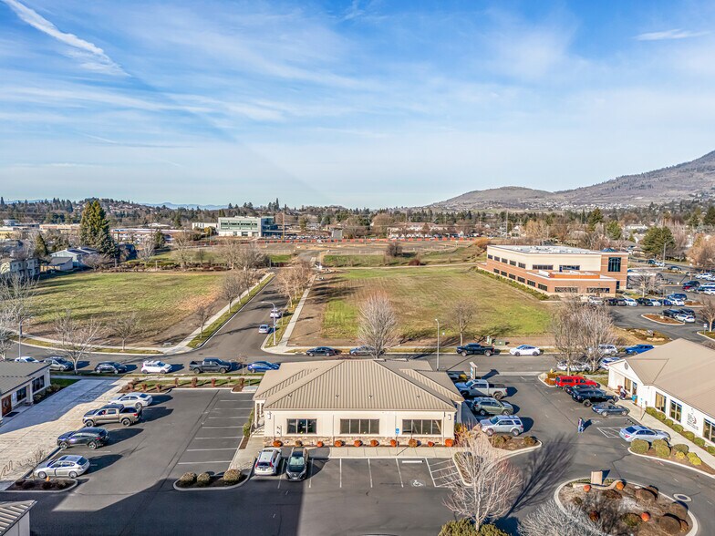 More Photos Of 3144 State St, Medford Healthcare For Lease