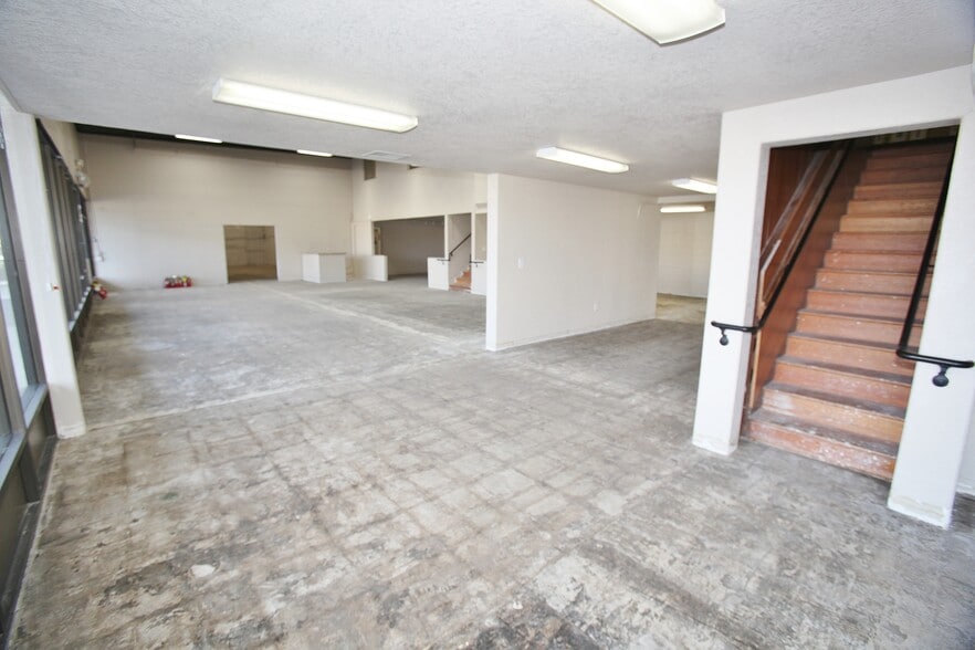 More Photos Of 2739 Castro Valley Blvd, Castro Valley Unknown For Lease