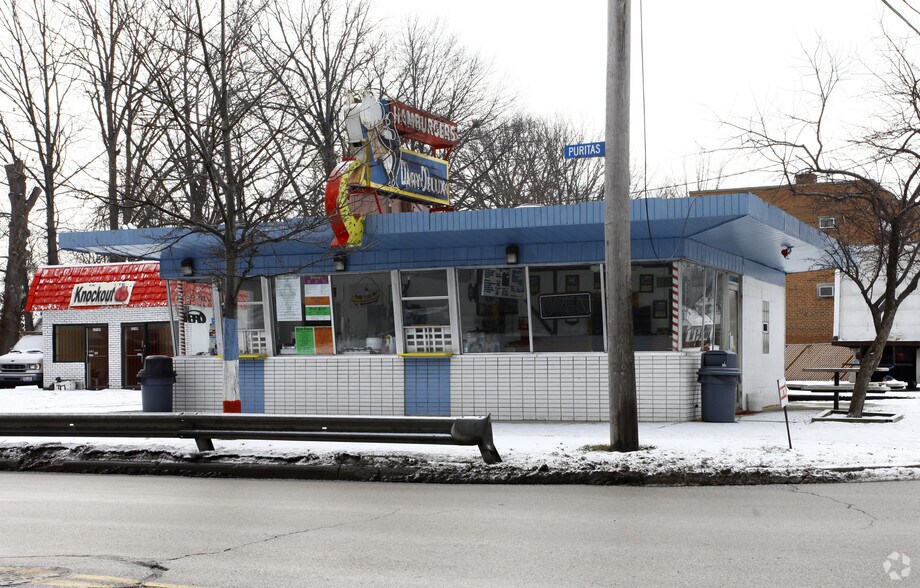 More Photos Of 15753 Puritas Anx, Cleveland Restaurant For Sale