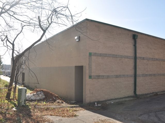 More Photos Of 100 1st Ave NE, Buffalo Movie Theatre For Sale