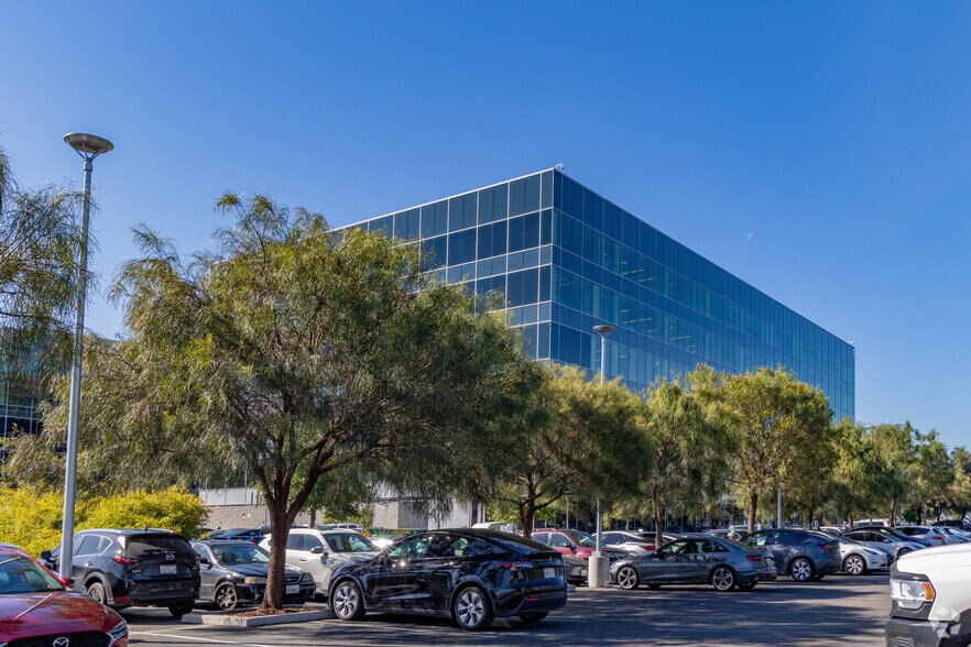 More Photos Of 6280 America Center Dr, San Jose Office Residential For Lease