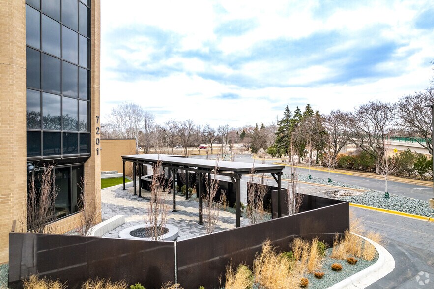 More Photos Of 7201 Metro Blvd, Edina Office For Lease