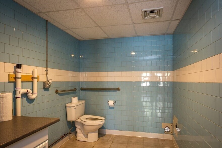 More Photos Of 87 Winthrop St, Rehoboth Storefront Retail Residential For Sale