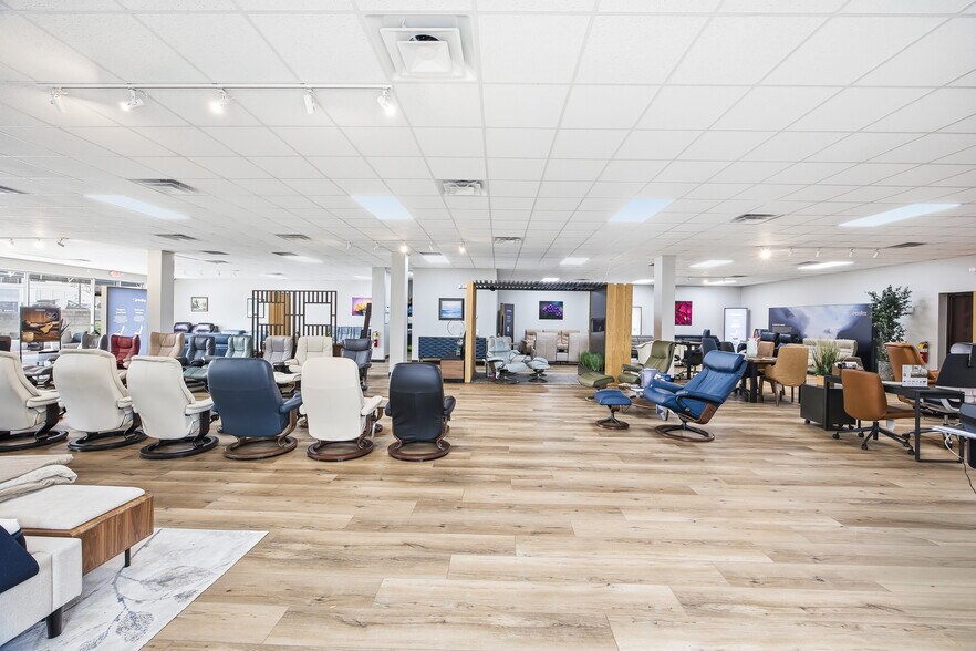 More Photos Of 1110 Alpharetta St, Roswell Freestanding For Sale