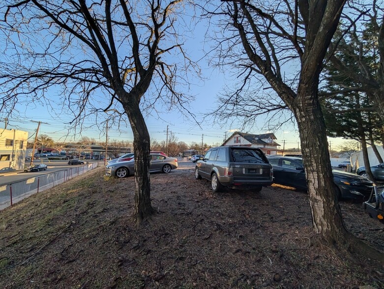 More Photos Of 4104 Bladensburg Rd, Brentwood Freestanding For Lease