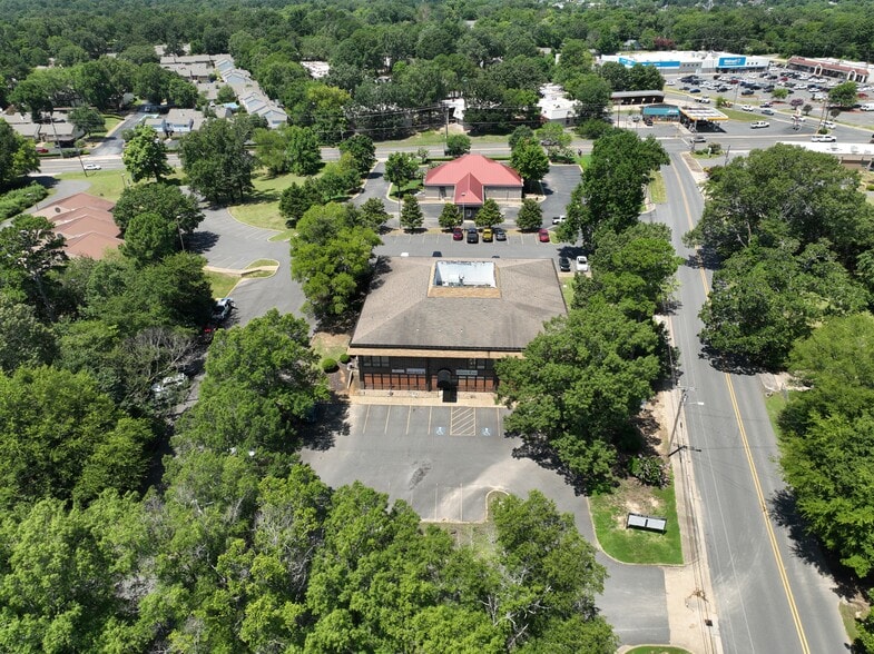 More Photos Of 106 Ridgeway St, Hot Springs National Park Office For Lease