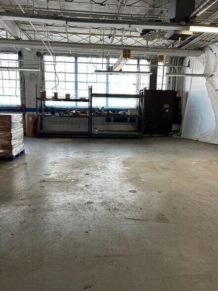 More Photos Of 6625 W Diversey Ave, Chicago Manufacturing For Lease