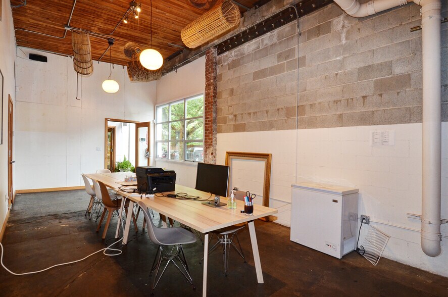 More Photos Of 3406 E Union St, Seattle Office For Sale