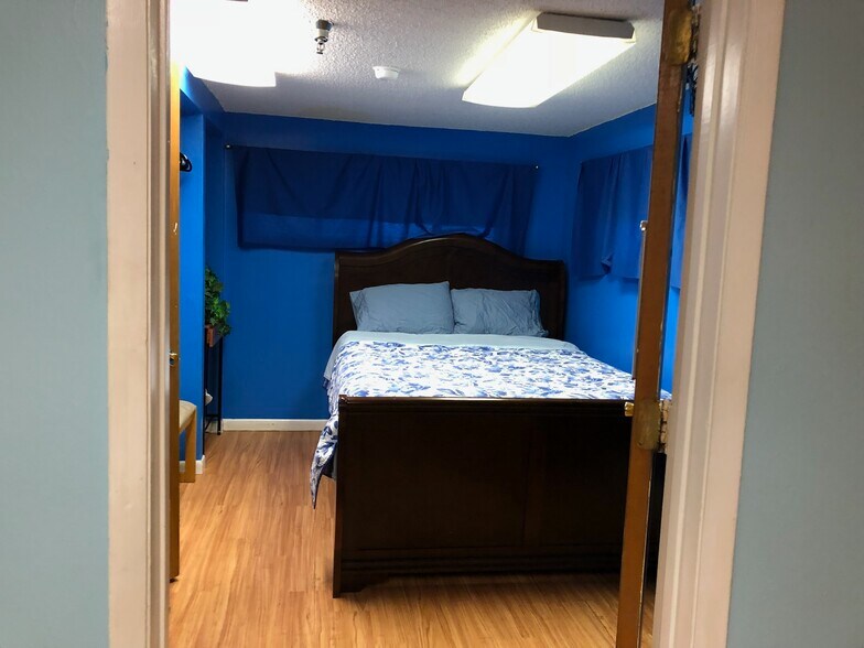 More Photos Of 547 High St, Daytona Beach Office For Sale