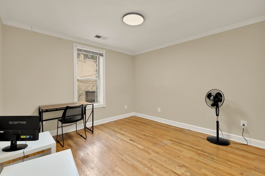 More Photos Of 228 E Capitol St NE, Washington Apartments For Sale