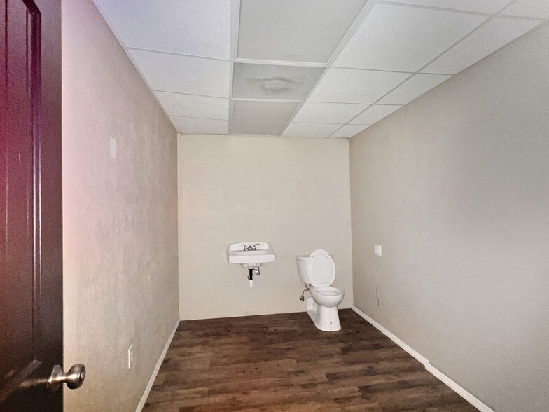 More Photos Of 5820 HWY 542 W, Winter Haven Warehouse For Lease