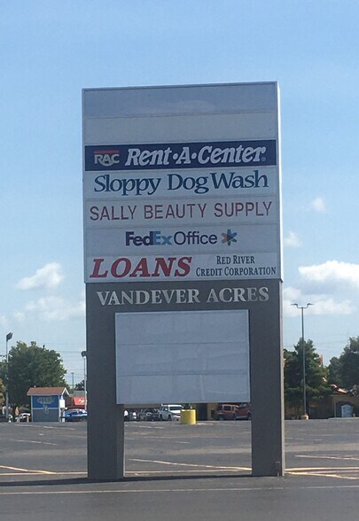 More Photos Of 728-732 W New Orleans St, Broken Arrow Unknown For Lease