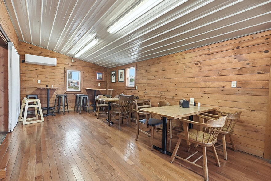 More Photos Of 100 S Old State Road 15, Leesburg Restaurant For Sale