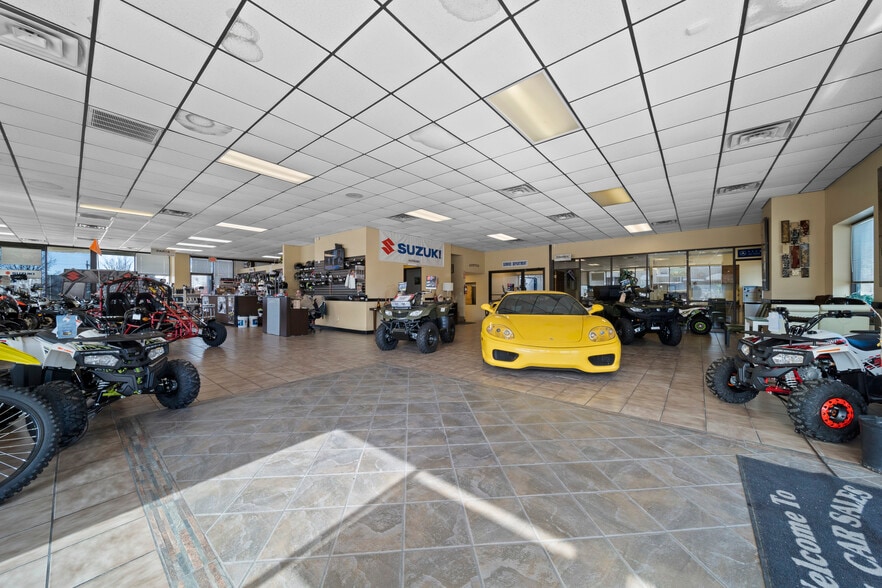 More Photos Of 2007-2015 E 11th St, Tulsa Auto Dealership For Sale