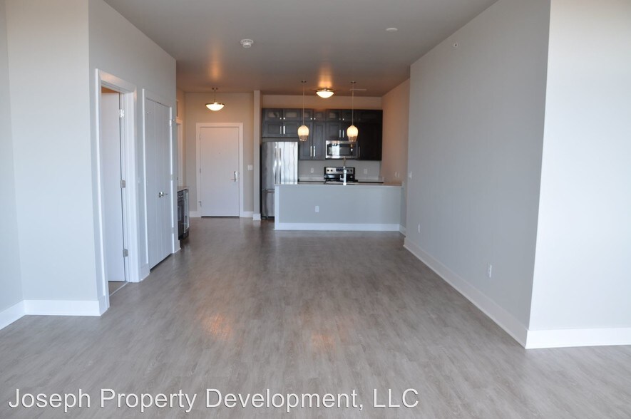 More Photos Of 4175 N Oakland Ave, Shorewood Multifamily For Sale