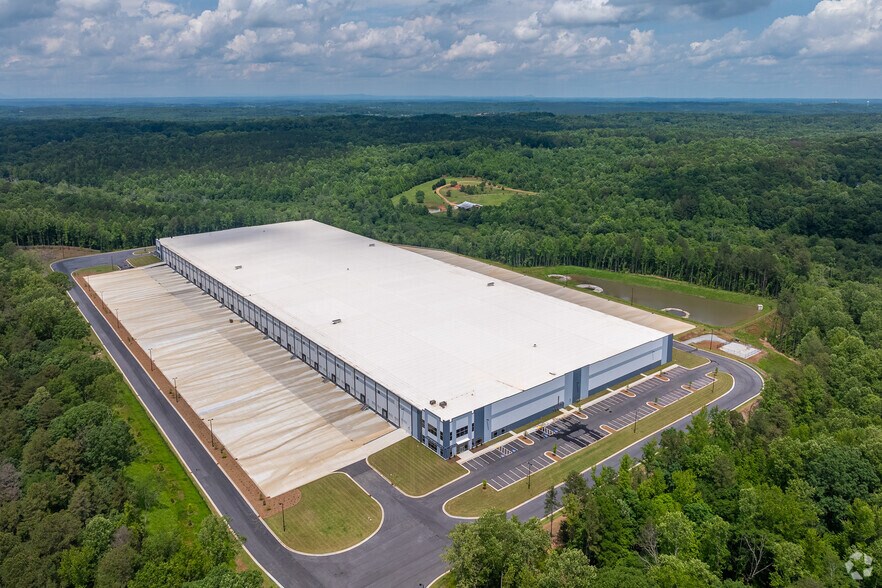 More Photos Of 350 Raco Pky, Pendergrass Unknown For Lease