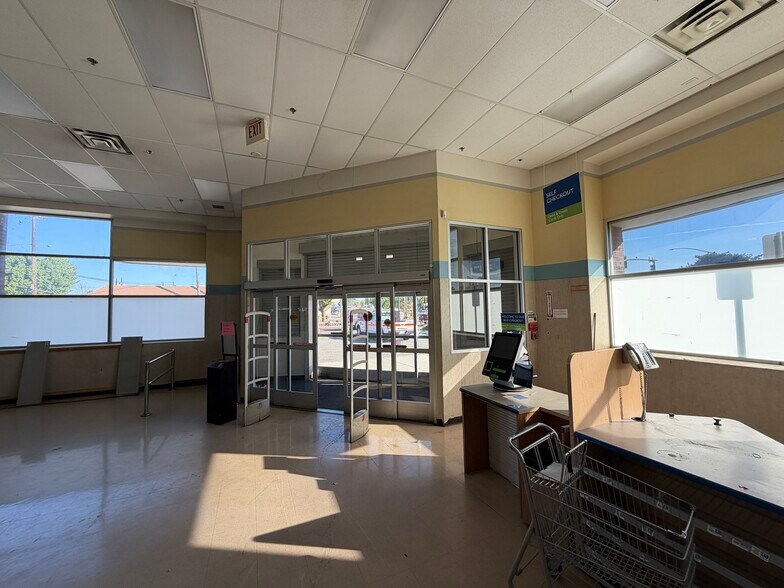 More Photos Of 1583 State Highway 99, Gridley Drugstore For Sale