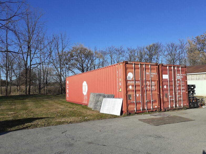 More Photos Of 80 Black Meadow Rd, Chester Warehouse For Sale