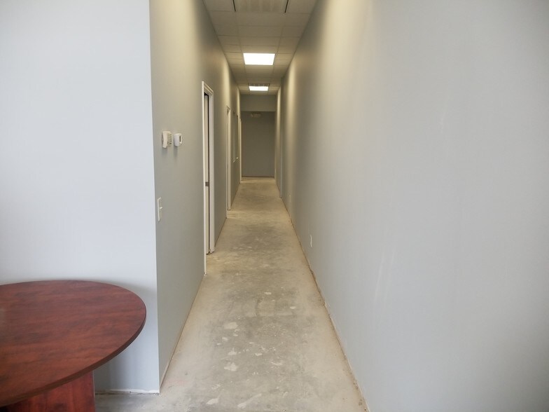 More Photos Of 200 W Harrison St, Dillon Office For Lease