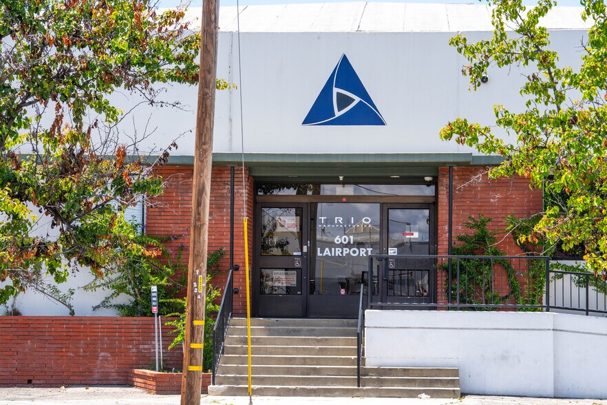 More Photos Of 601 Lairport St, El Segundo Manufacturing For Sale