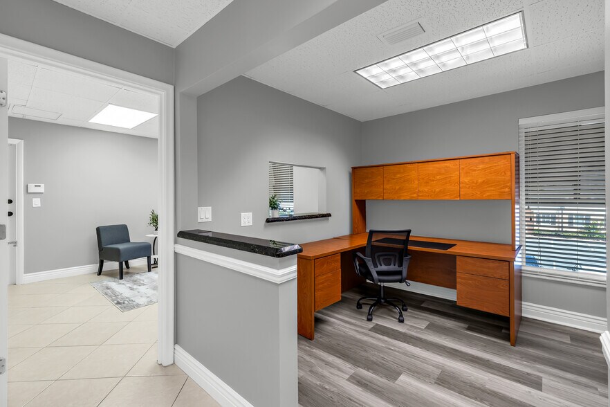 More Photos Of 665 SE 10th St, Deerfield Beach Medical For Lease