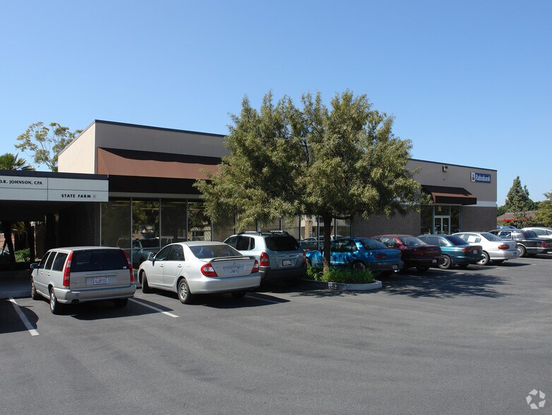More Photos Of 452-470 Arneill Rd, Camarillo Freestanding For Lease