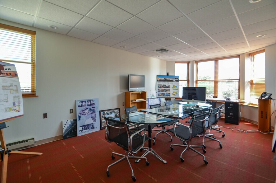 More Photos Of 22 S 2nd St, Emmaus Loft Creative Space For Lease