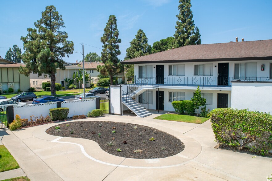 More Photos Of 9361 Cellini Ave, Garden Grove Apartments For Sale