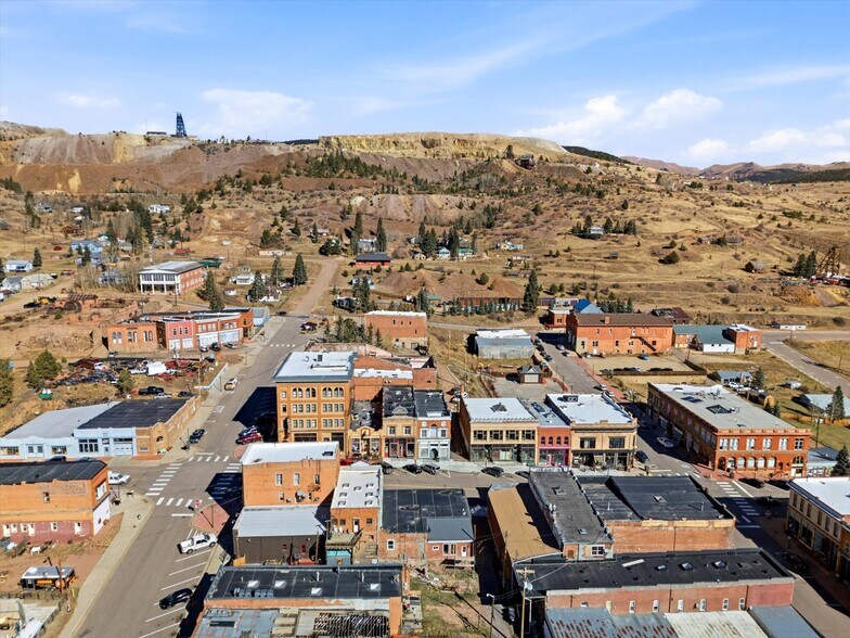 More Photos Of 310 Victor Ave, Victor General Retail For Sale