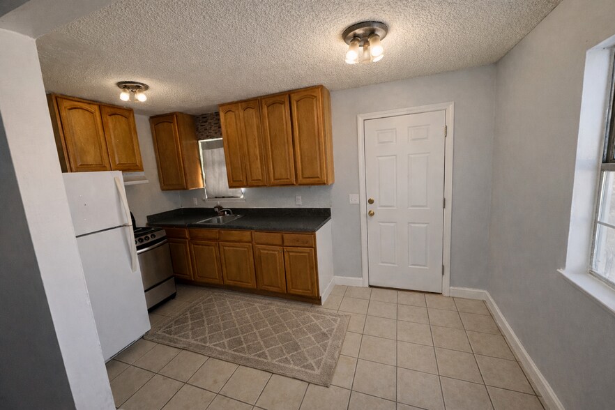 More Photos Of 44 Angel Dr, Waterbury Multifamily For Sale