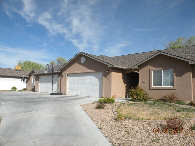 More Photos Of 3006 1/2 Oakwood Dr, Grand Junction Multifamily For Sale