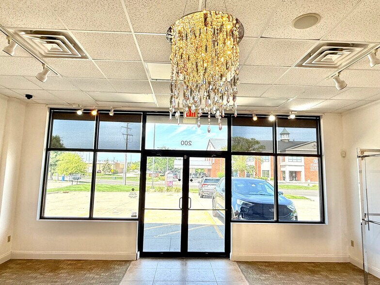 More Photos Of 203 Prospect Rd, Bloomington General Retail For Lease