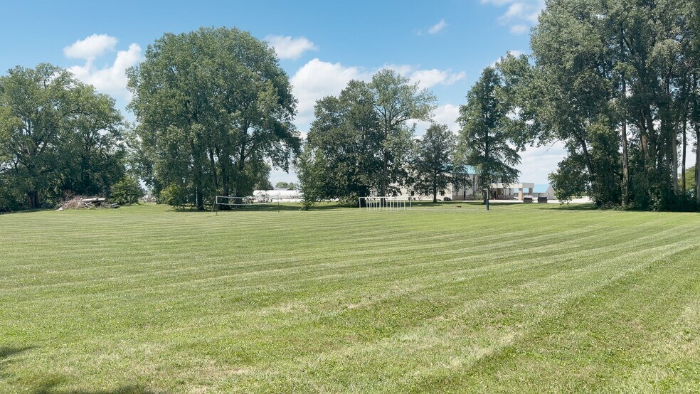 More Photos Of 2343 US Highway 42 SW, London Religious Facility For Lease