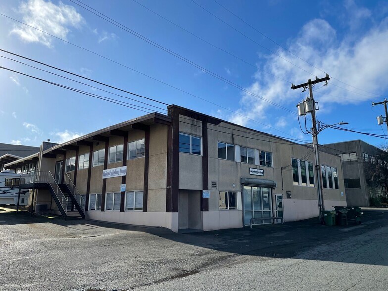 More Photos Of 4257 24th Ave W, Seattle Research And Development For Lease