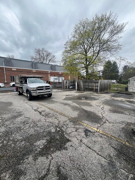 More Photos Of 1102 Perry Hwy, Pittsburgh Freestanding For Sale