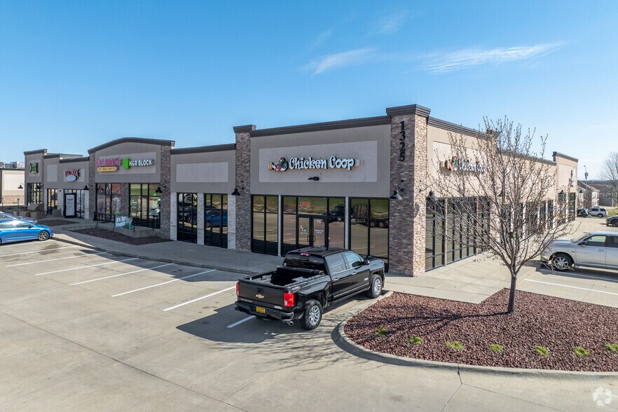 Primary Photo Of 1325 SW Oralabor Rd, Ankeny General Retail For Sale