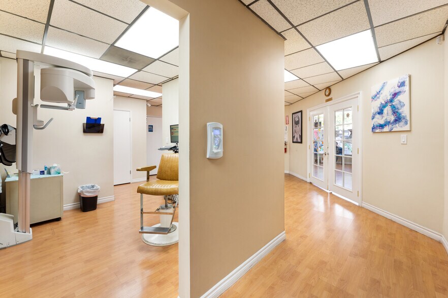 More Photos Of 180 E Mission Blvd, Pomona Healthcare For Lease