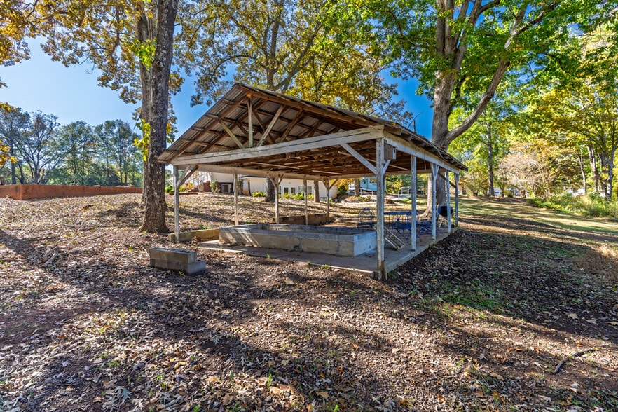 More Photos Of 115 Jersey Social Circle Rd, Jersey Religious Facility For Sale