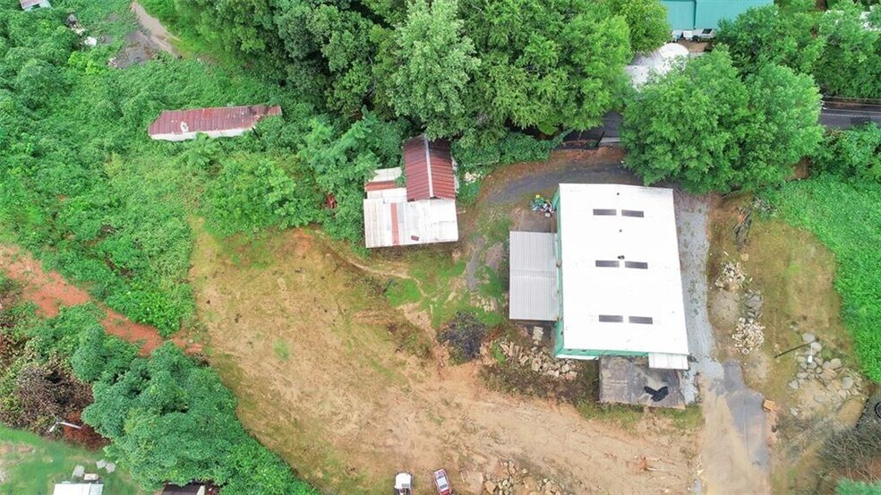 More Photos Of 298 By-Pass 123 Hwy, Seneca Warehouse For Sale