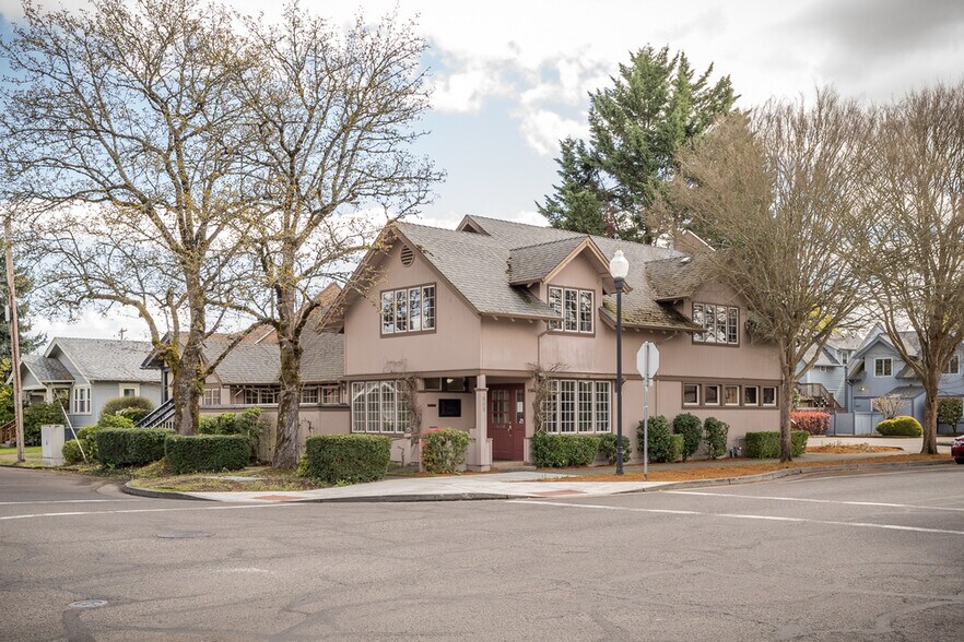 More Photos Of 909-919 Elm St SW, Albany Medical For Sale