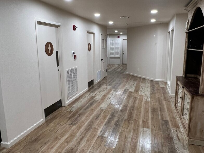 More Photos Of 4527 Lake Shore Dr, Waco Office For Lease