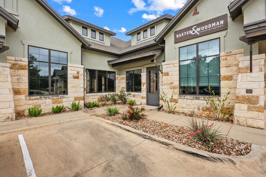 More Photos Of 301 Denali Pass, Cedar Park Office For Lease