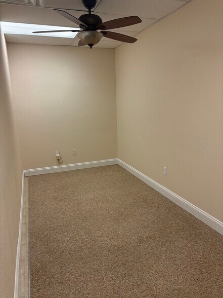 More Photos Of 493 Barger Dr, Port Charlotte Office For Lease