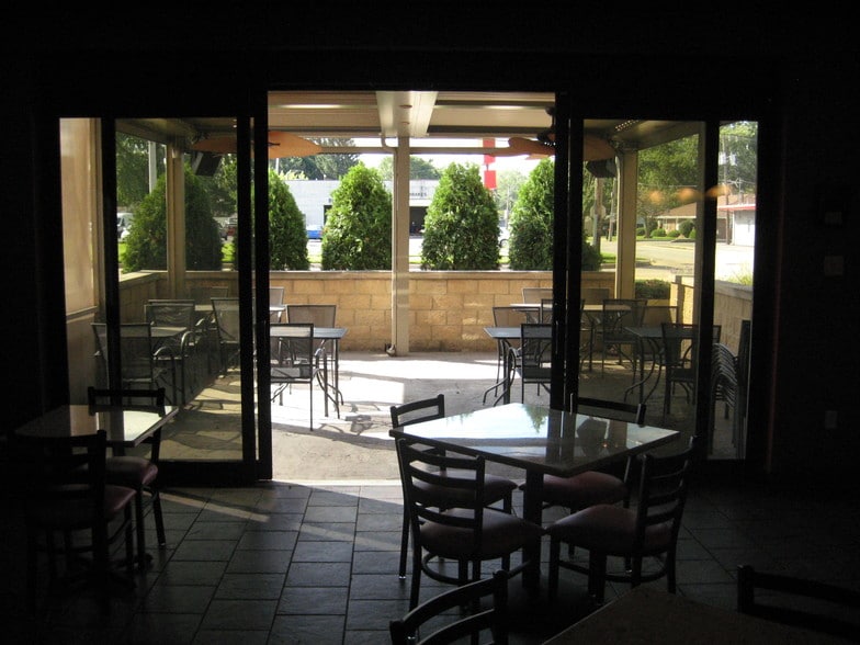 More Photos Of 275 Joliet St, Dyer Office For Sale