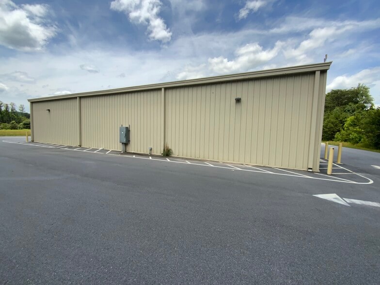 More Photos Of 104 Hwy 64 E, Hayesville Freestanding For Sale