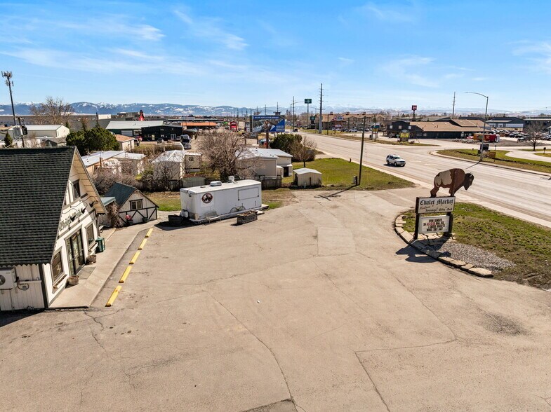 More Photos Of 6410 Jackrabbit Ln, Belgrade Storefront For Sale