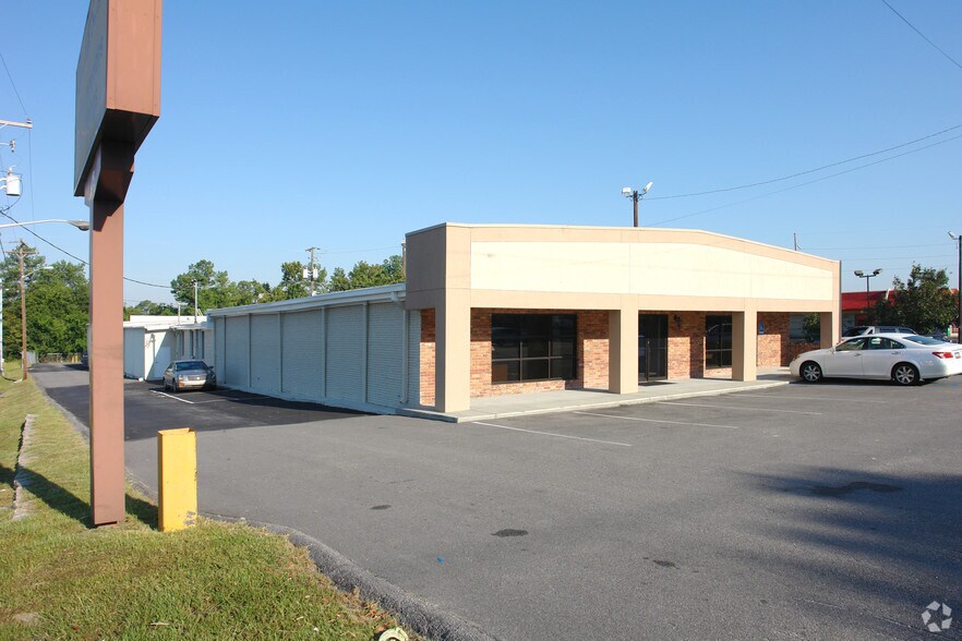 Primary Photo Of 2905 Two Notch Rd, Columbia Distribution For Lease