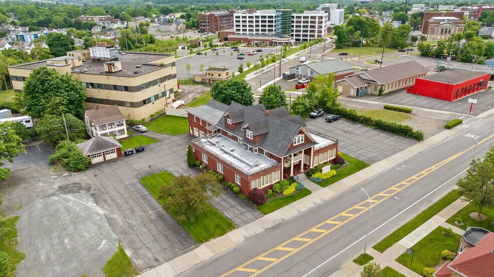 More Photos Of 150 Main St, Johnson City Medical For Sale