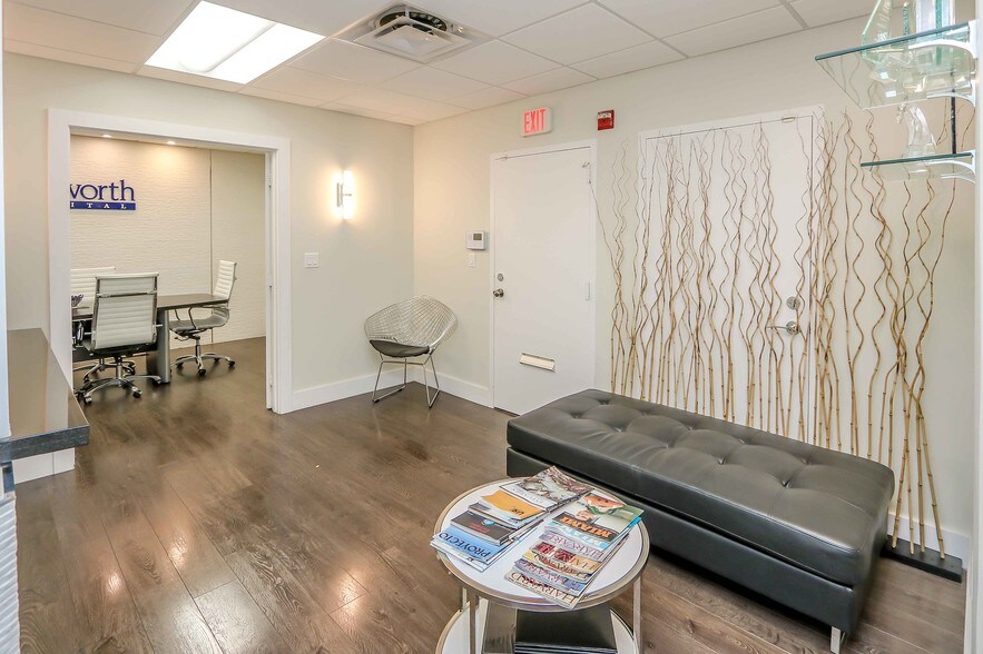 More Photos Of 7000 SW 97th Ave, Miami Office For Sale