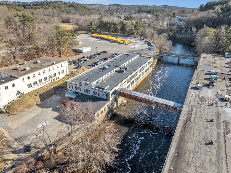 More Photos Of 80 Optical Dr, Southbridge Flex For Lease